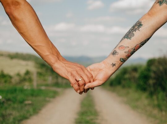 Greve-par får ny inspiration til kærligheden: Erfarne parterapeuter hjælper med at genfinde gnisten